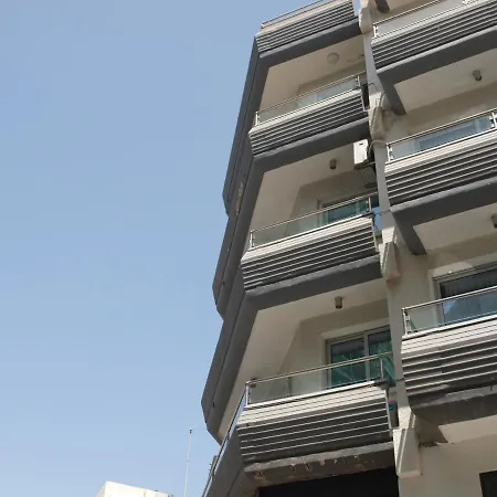 Aparthotel Attic *